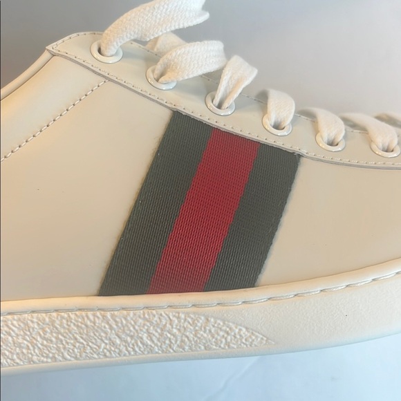 NWT Gucci White Sneakers Luxurious Leather WITH ICONIC WEB DETAIL Design Sz 40.5 - Picture 10 of 13